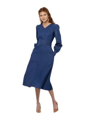 BETTY HANNAH THE ELIZABETH IN
MIDI LENGTH SIZE M NWT